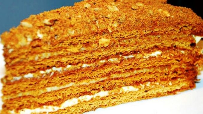 Biudzhetnyi-medovyi-tort-800x400-1